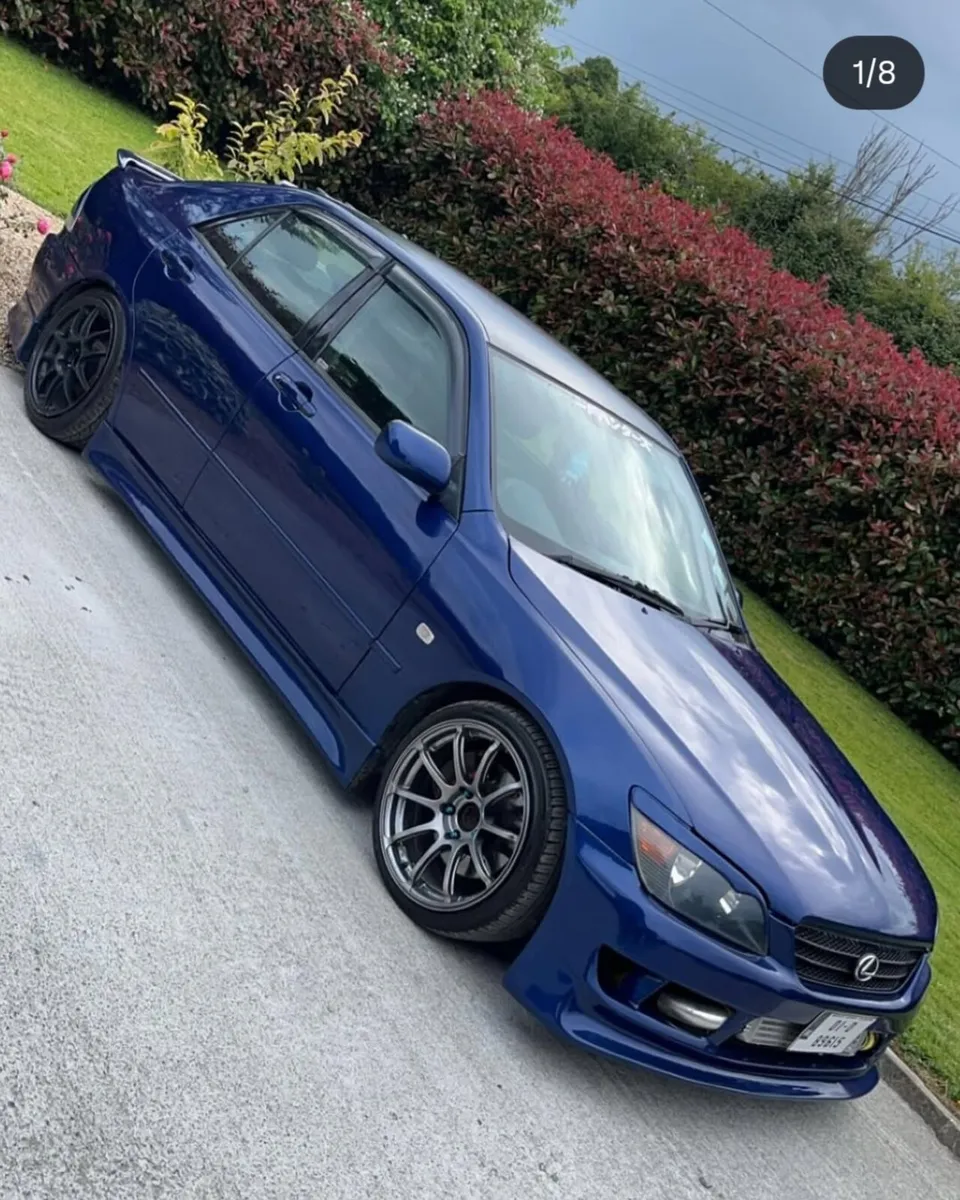 Spray painting - Image 1