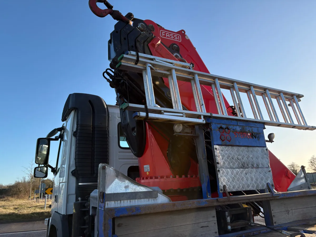 Volvo Fassi F485 Crane Cheesewedge - Image 4