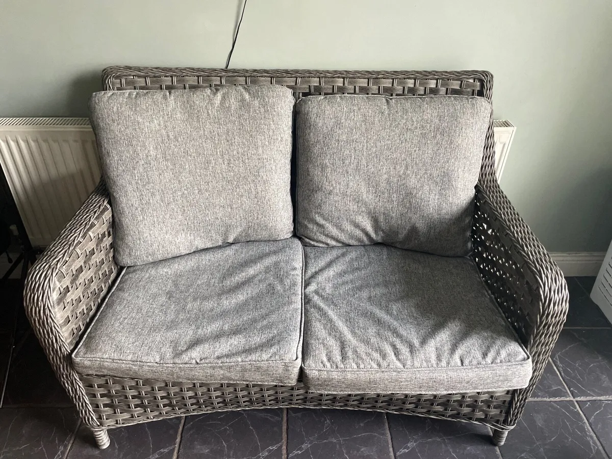 Garden 2 seater couch - Image 4