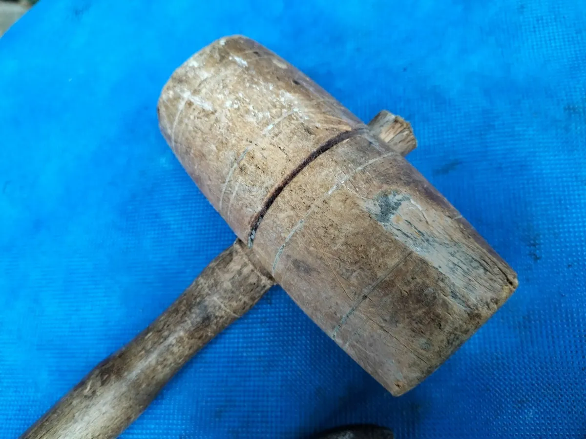 Sheetmetal Snips & Mallet - Image 2