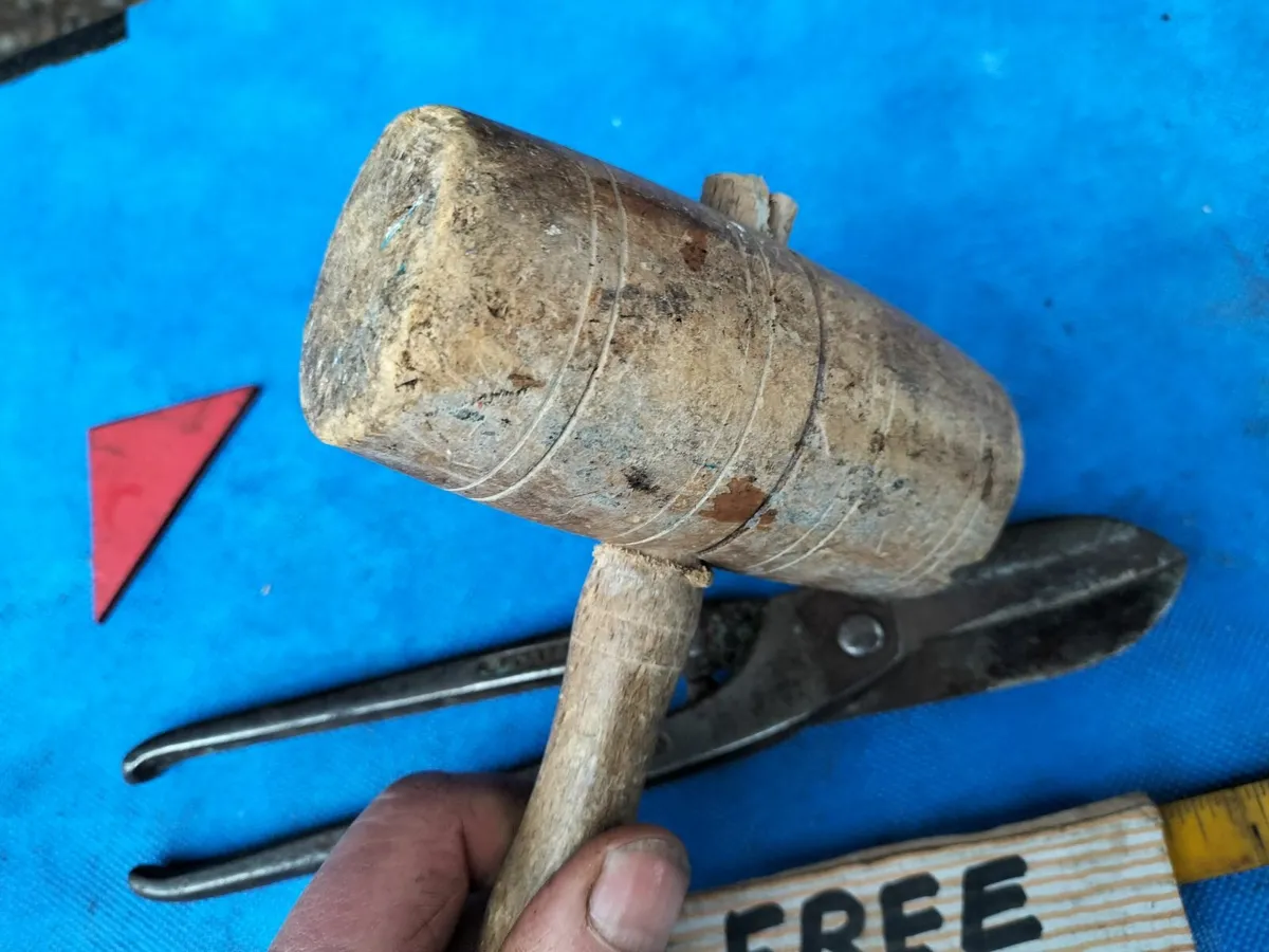 Sheetmetal Snips & Mallet - Image 3