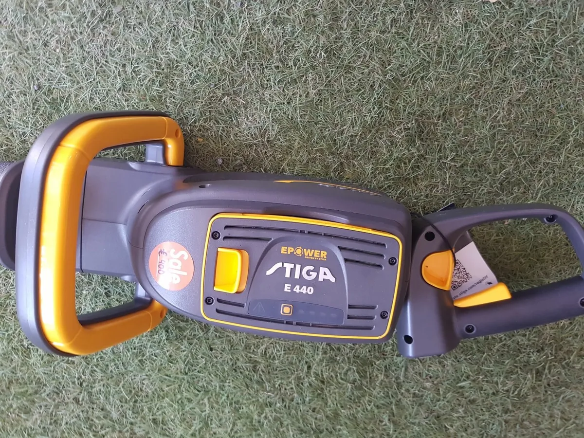 HEDGETRIMMER SHT 700 AE - FOR SALE - Image 3