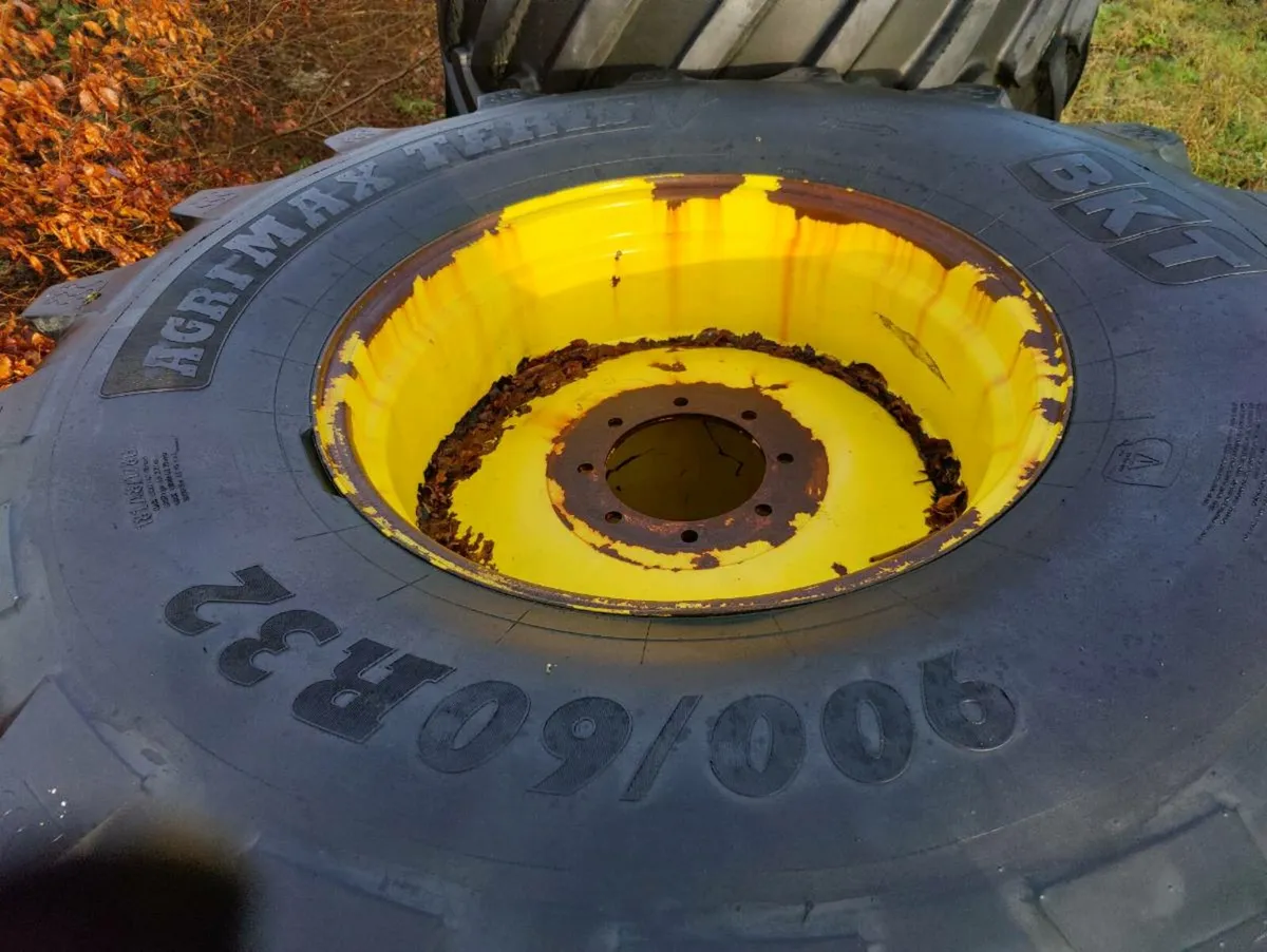 Bkt floatation tyres - Image 2