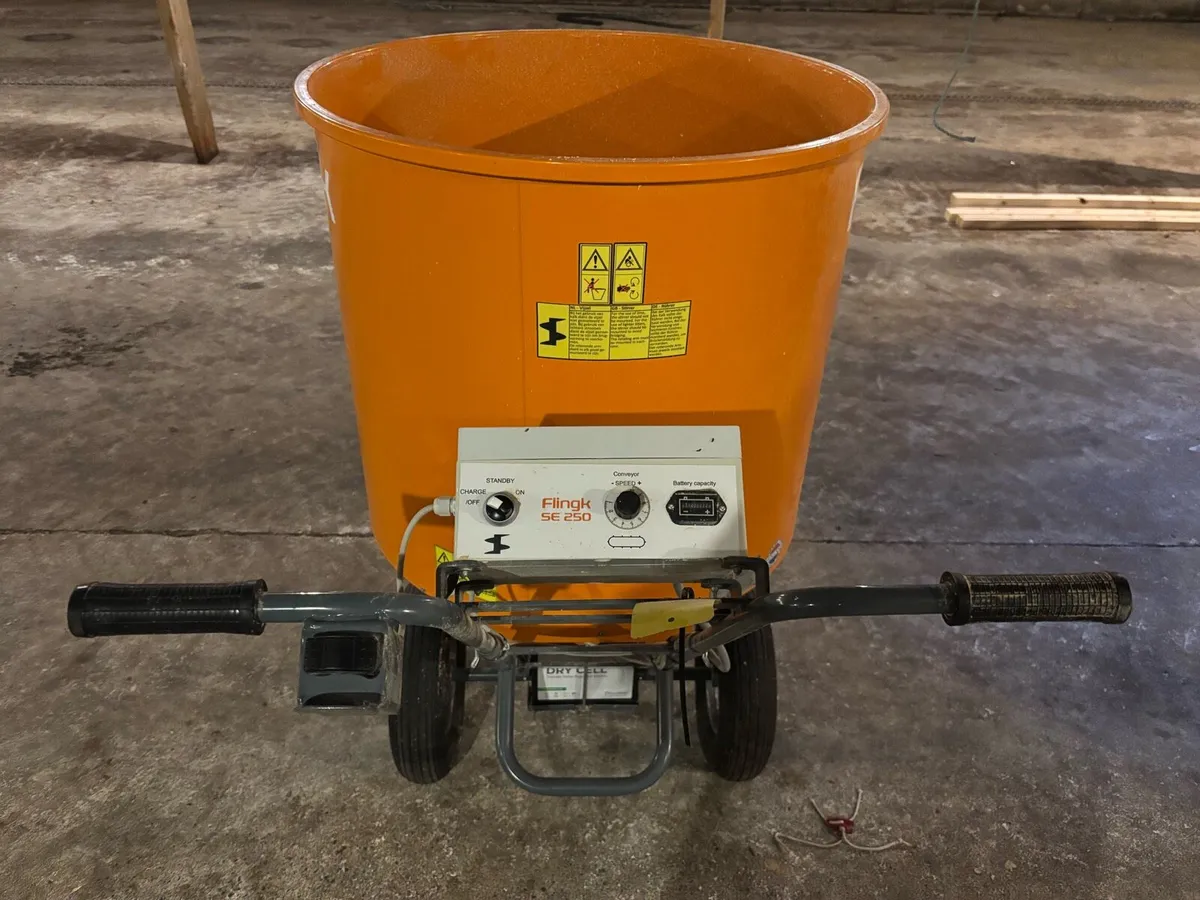 Flingk lime spreader - Image 3