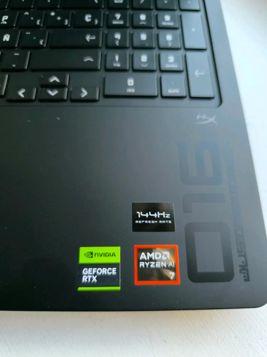 Brand New Gaming Laptop, RTX5070,Ryzen AI 7 - Image 2