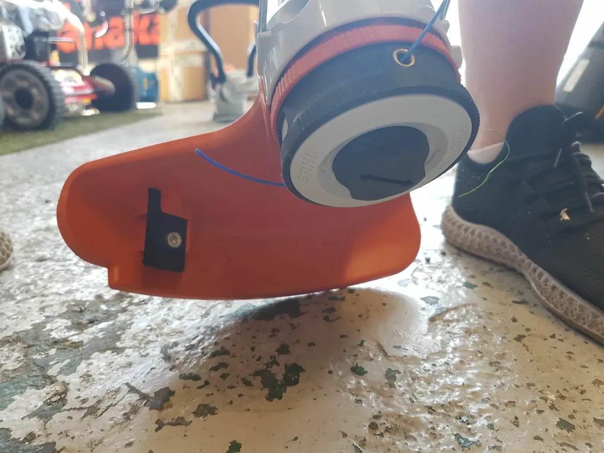 STIHL FSA 57 CORDLESS GRASS TRIMMER SET - FOR SALE - Image 3