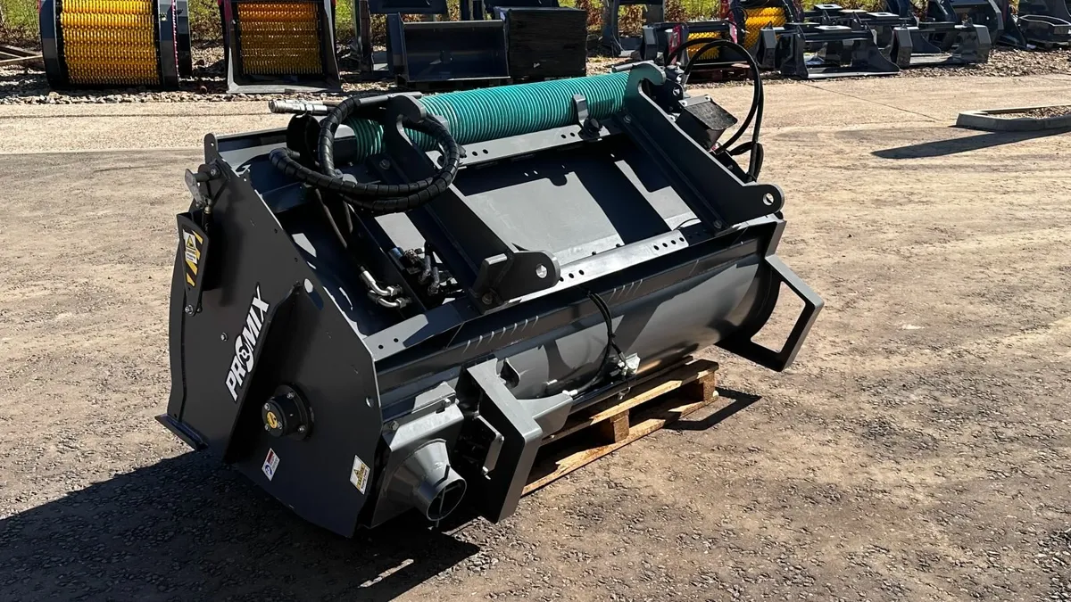 Concrete mixing bucket - Image 4