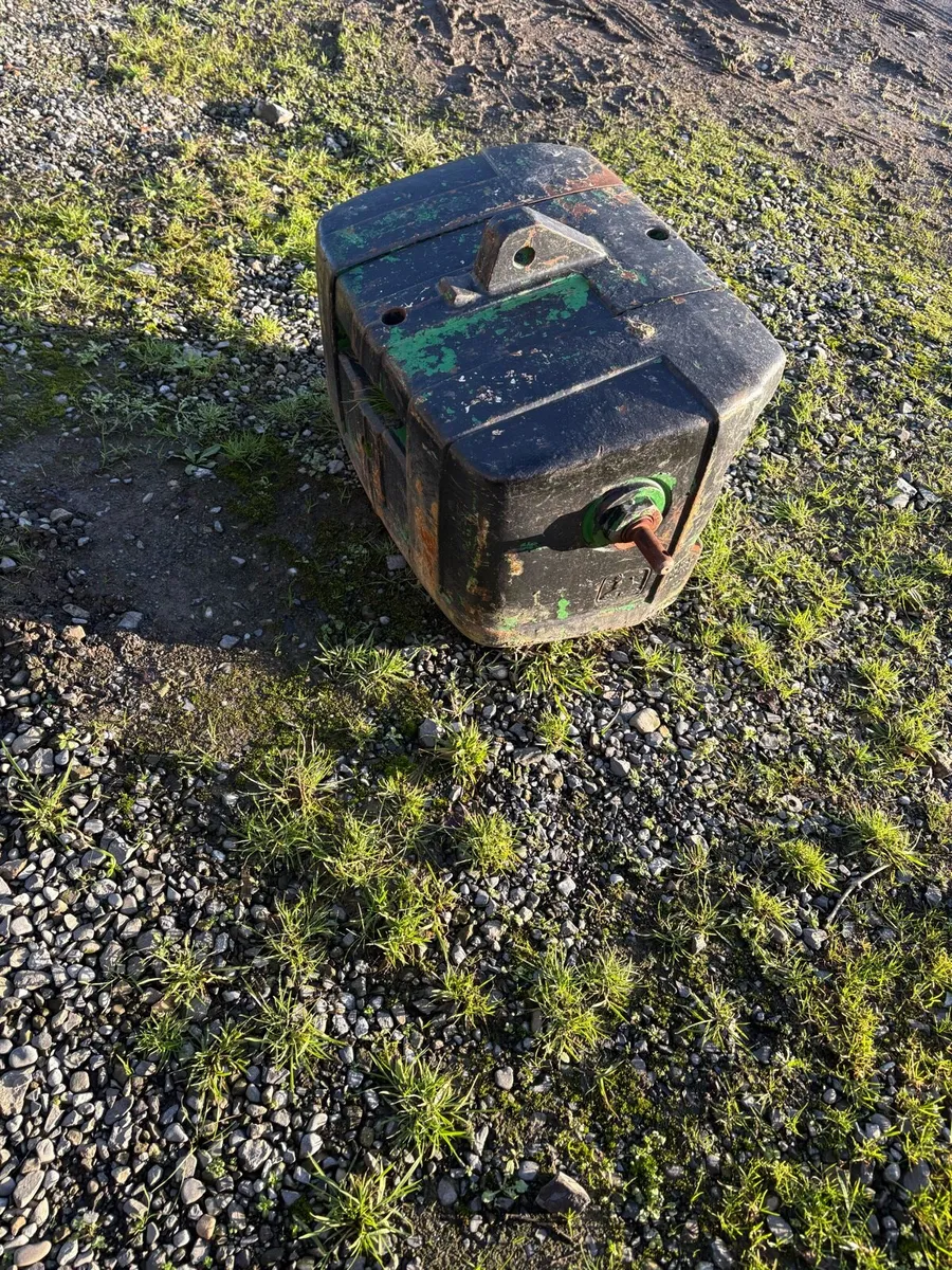 John Deere weight block - Image 1