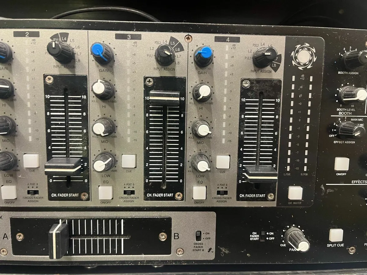 Denon DN-X500 Mixer - Image 3