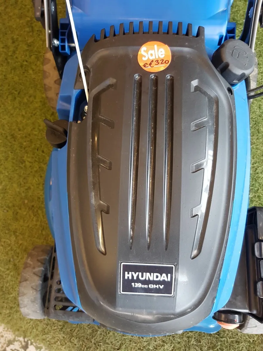 HYUNDAI SELF-DRIVE LAWNMOWER - FOR SALE - Image 3