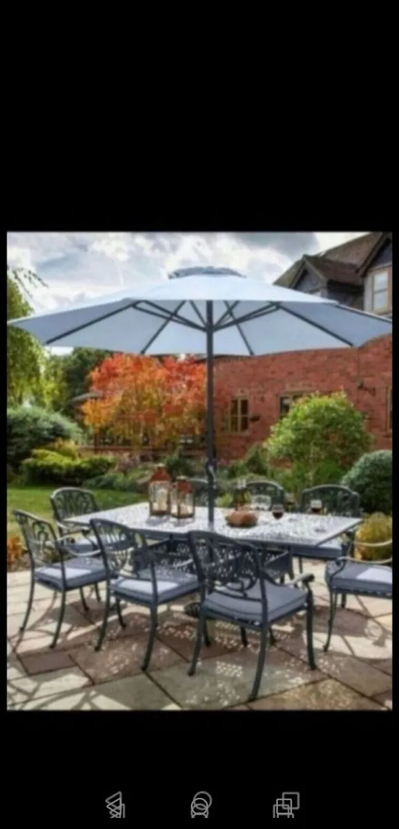 ***CLEARANCE*** Brand New Hartman 8 Seater - Image 1