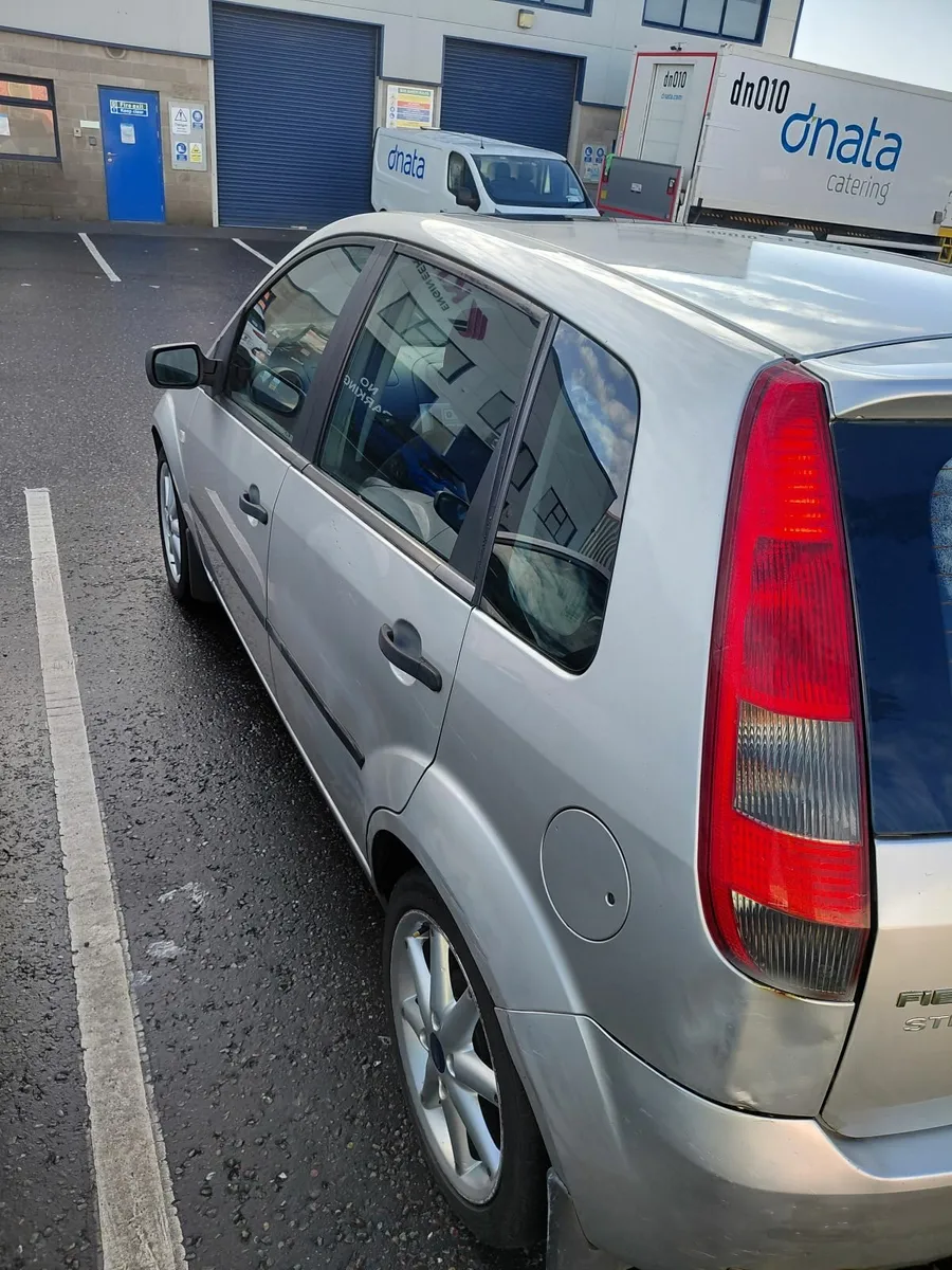 Ford Fiesta 2005 - Image 4