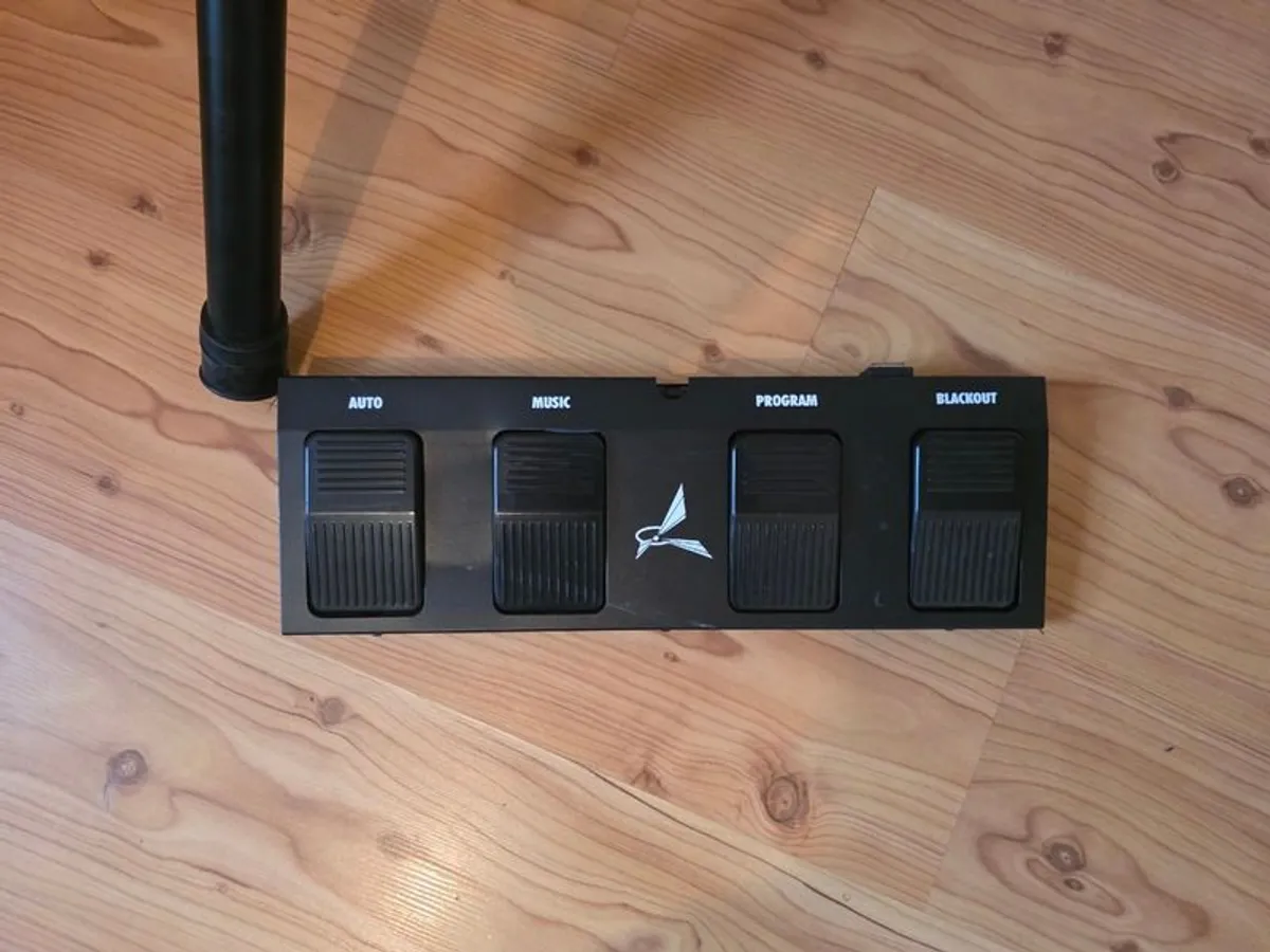 Eurolite KLS Laser Bar FX light set ( Gig Bar) - Image 3