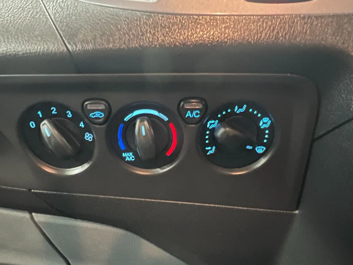 2017 Ford Transit Custom Panel Van - Image 3