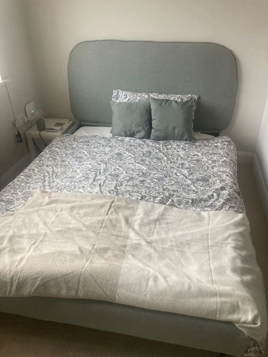 Double Bed with Mattress - Image 4