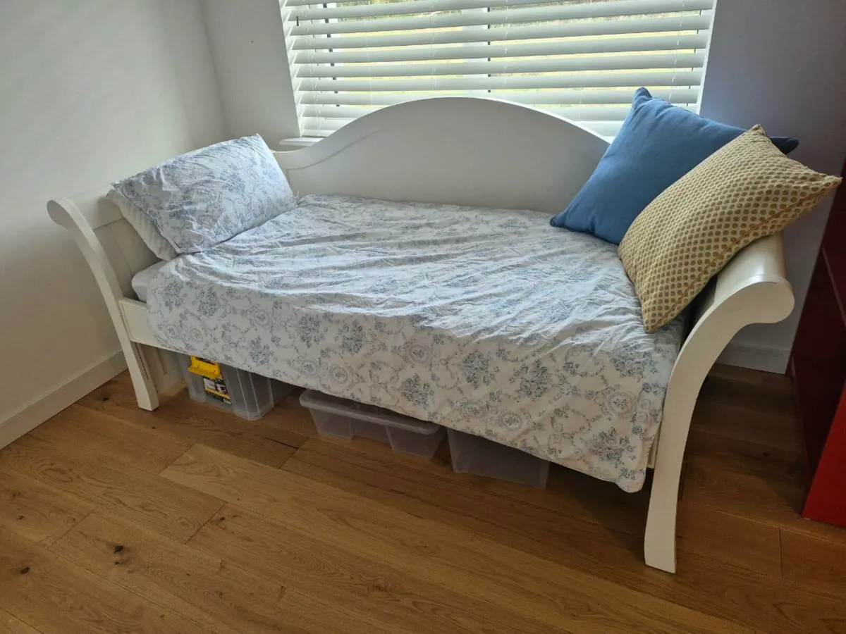 Beautiful Day bed - Image 1