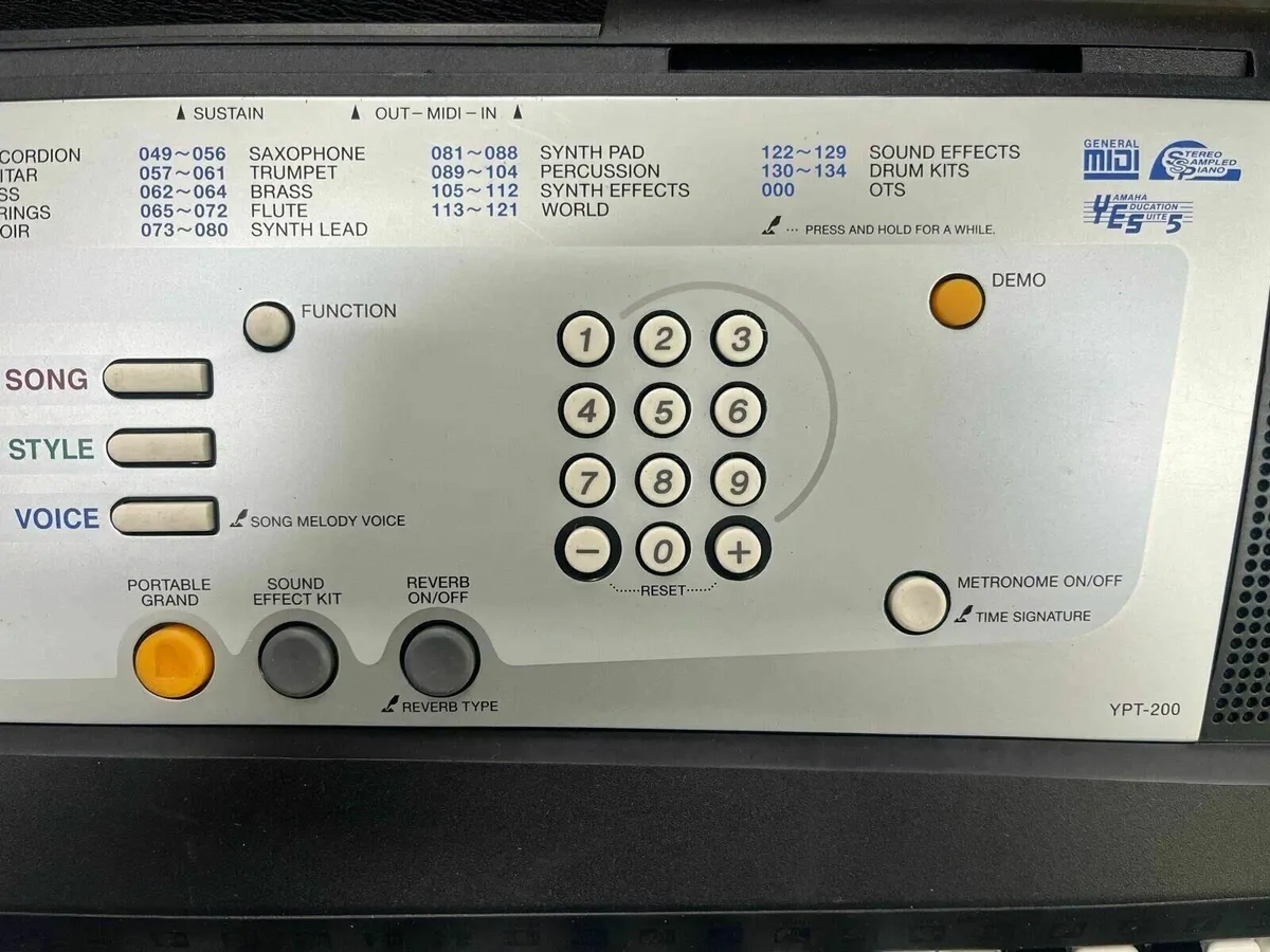 Yamaha Keyboard - Image 4
