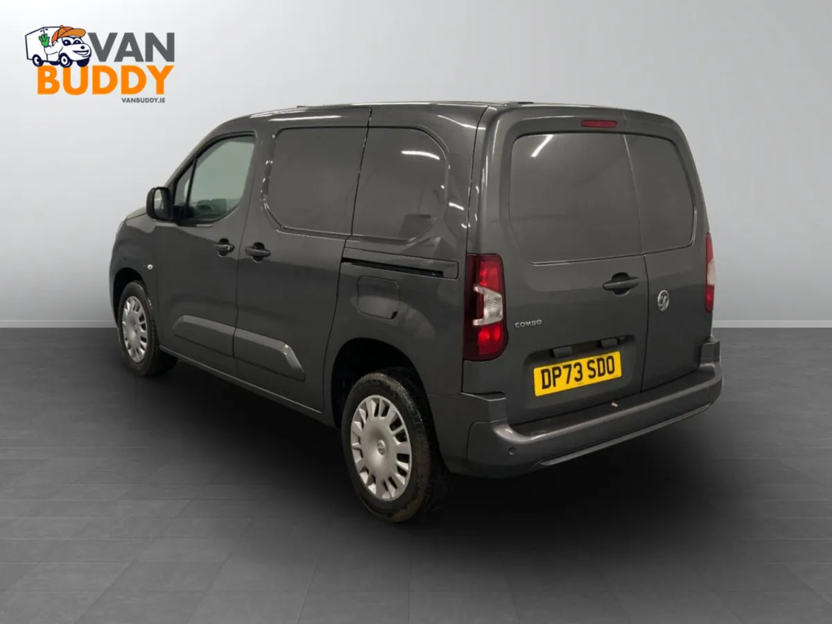 2024 Vauxhall Combo Panel Van - Image 3