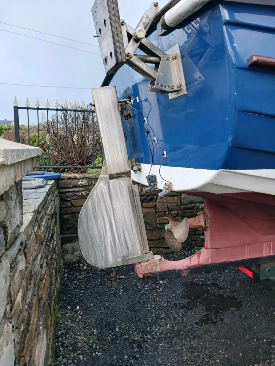 Mitchell 23ft boat - Image 4