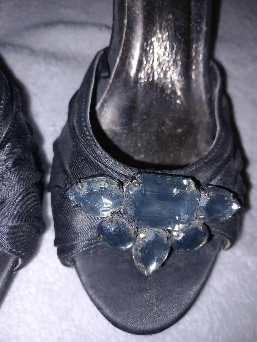 Size 6 black peep toe shoes - Image 3