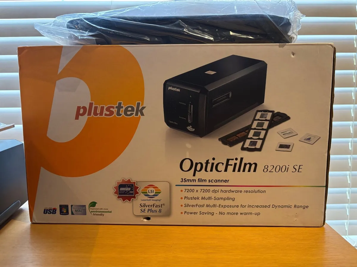 Plustek 8200iSE 35mm Film Scanner - Image 2