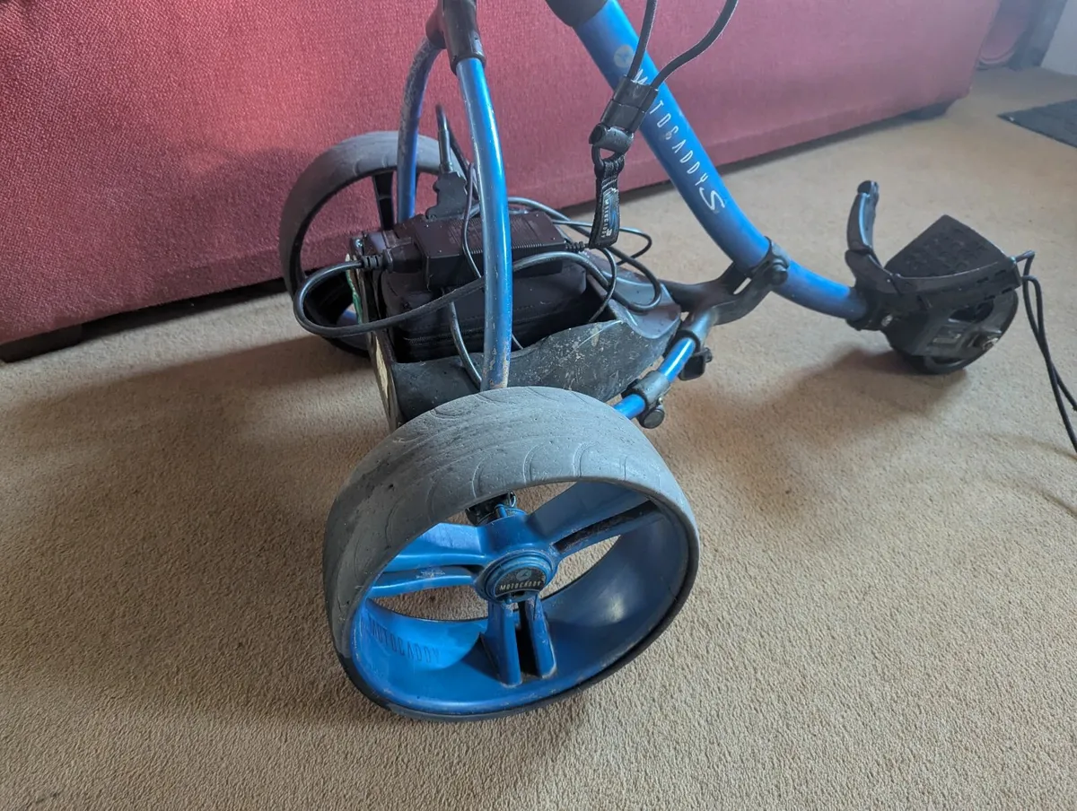 Electric Golf trolley - Image 1