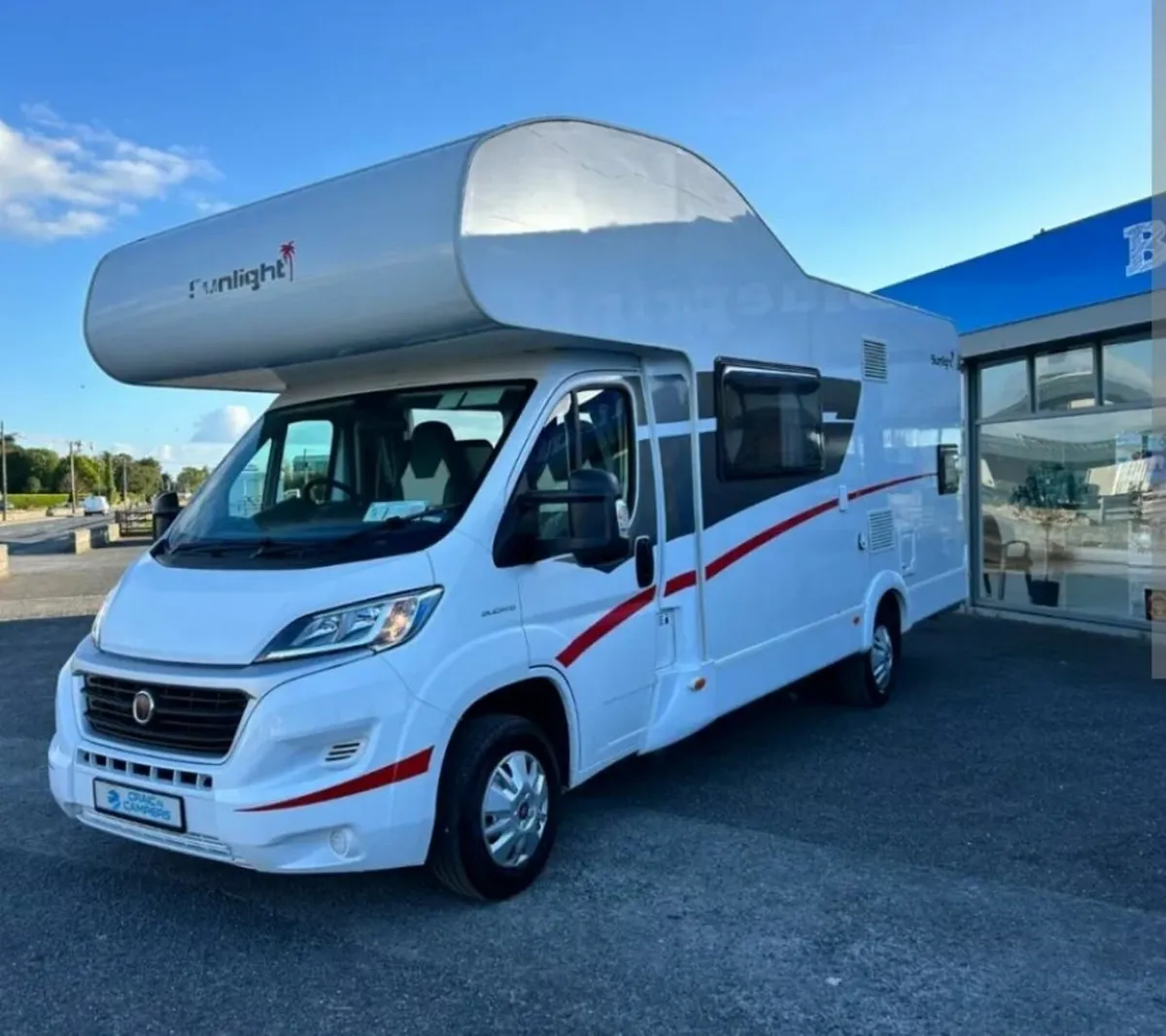 Yard / parking slots to rent - Image 4