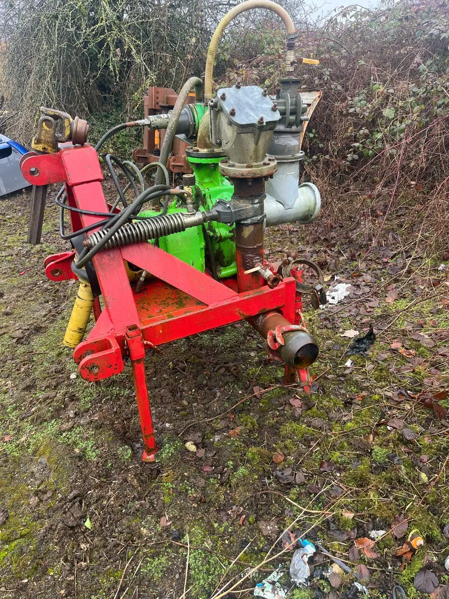 Bauer umbilical pump - Image 1