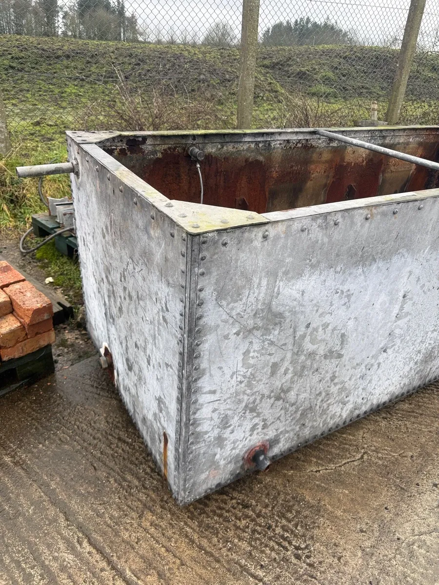 Huge Reclaimed Galvanised Riveted Water Tank Plant - Image 3