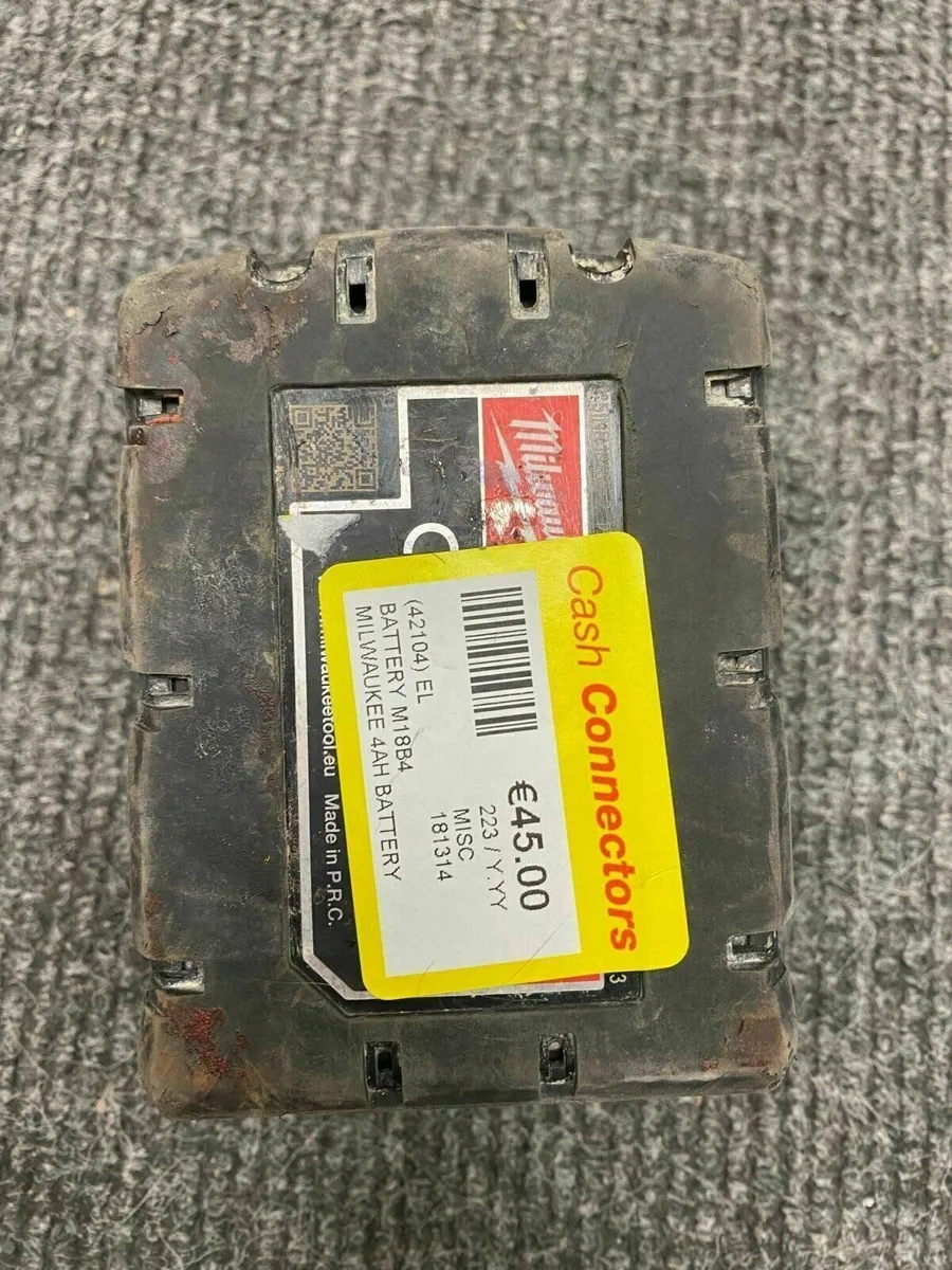 Milwaukee M18B4 4AH Battery - Image 2