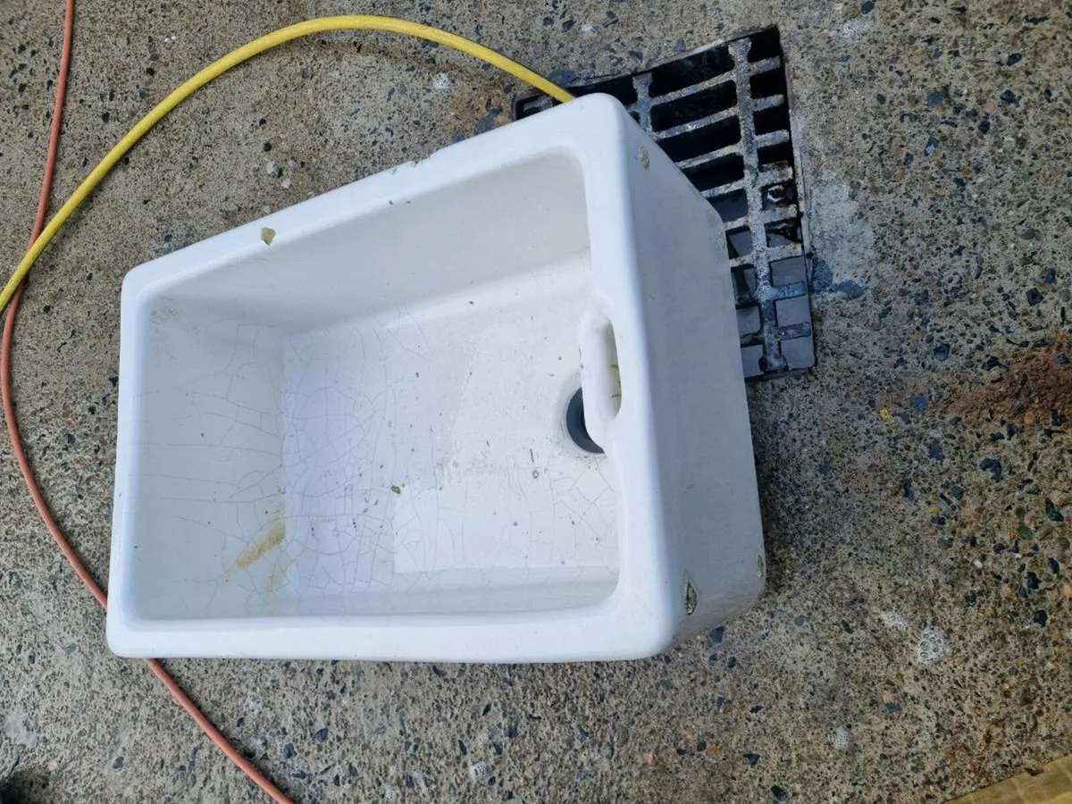 Original old Belfast sink - Image 1