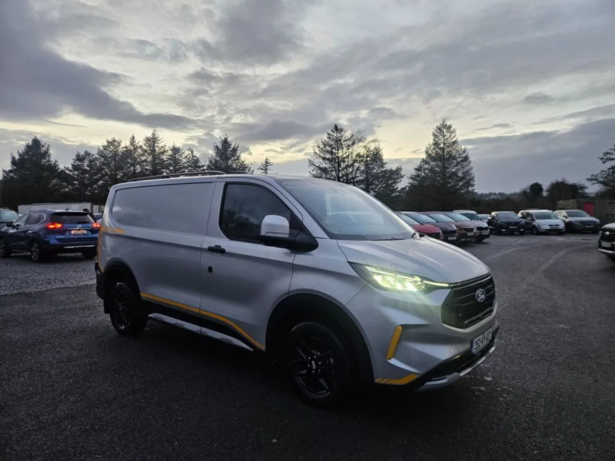 Ford Transit Custom 320S Trail 2.0td 150 T6 - Image 1