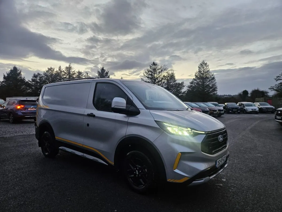 Ford Transit Custom 320S Trail 2.0td 150 T6 - Image 4