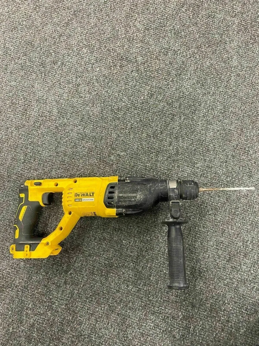 Dewalt DCH133 Drill - Image 2