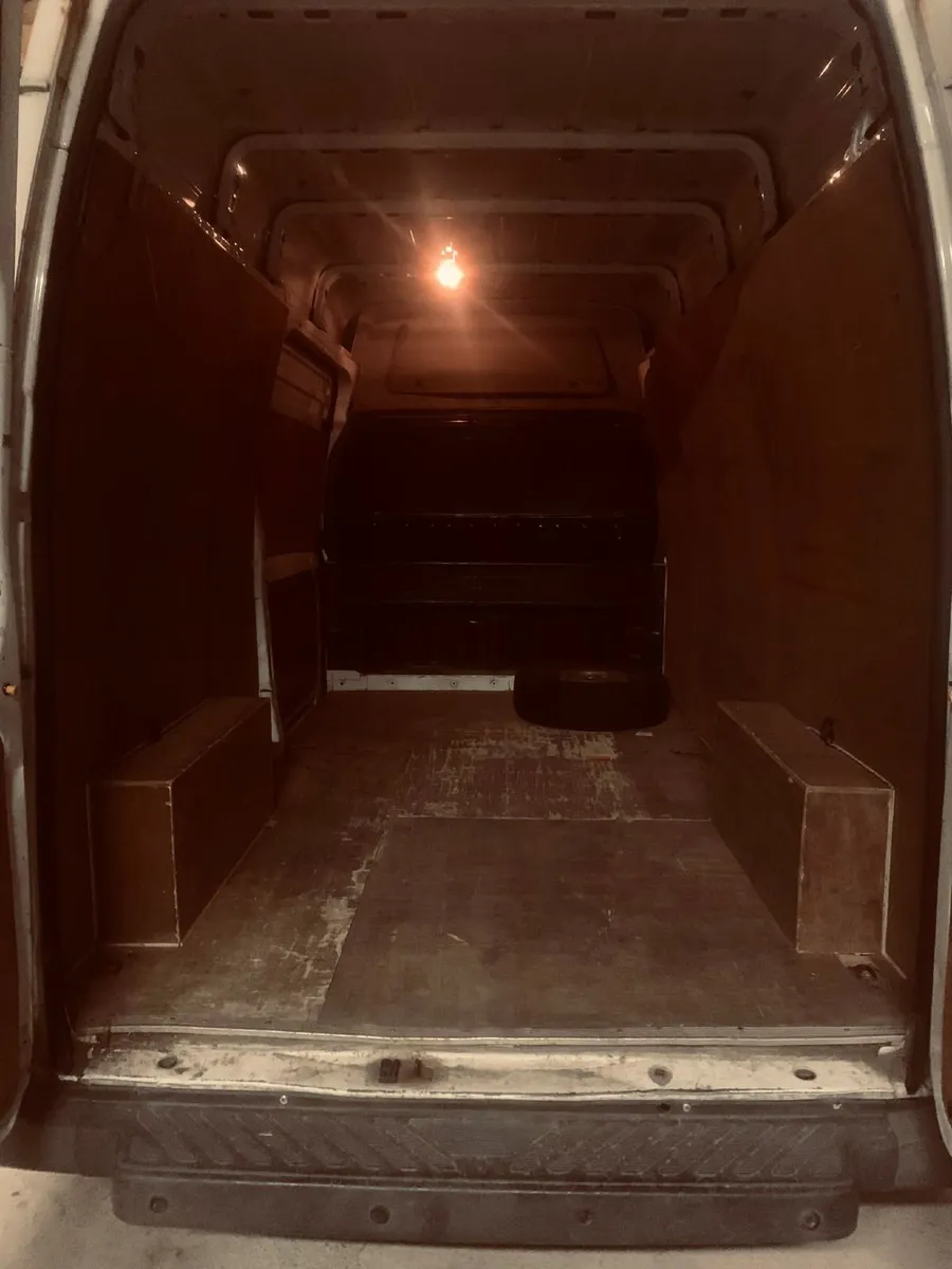 Ford Transit 2013 - Image 2