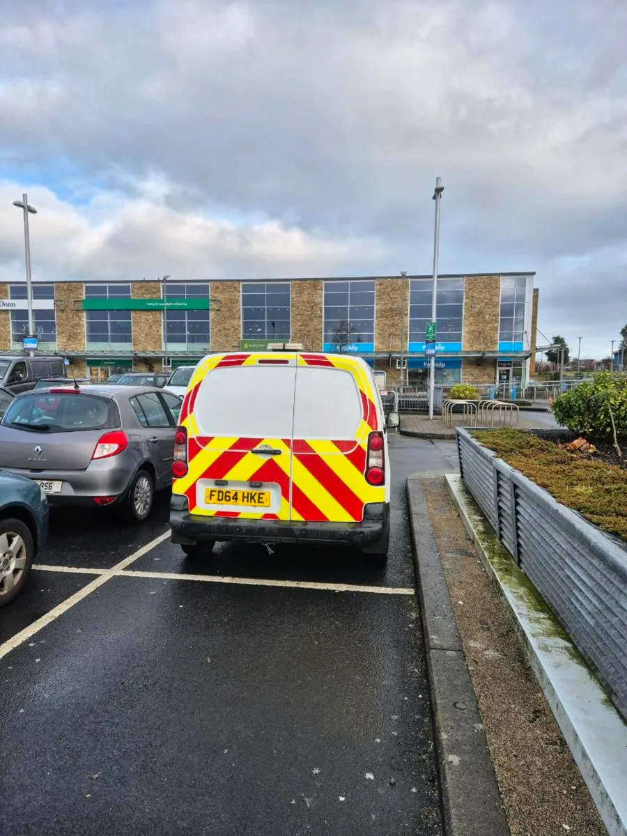 151 Citroen berlingo Need gone - Image 2