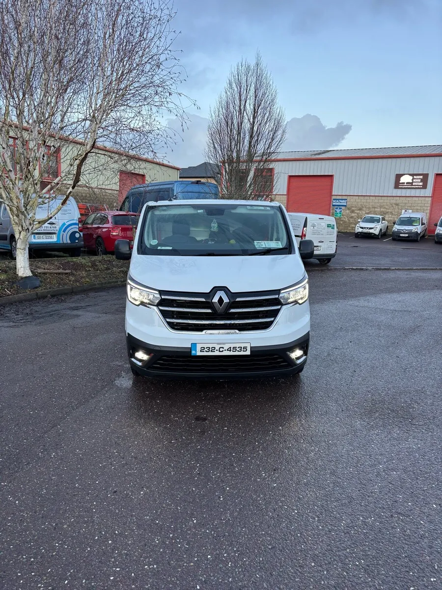 Renault Traffic long wheel base 130bhp - Image 2