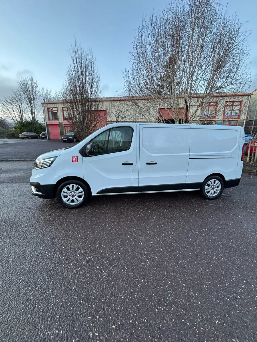 Renault Traffic long wheel base 130bhp - Image 4
