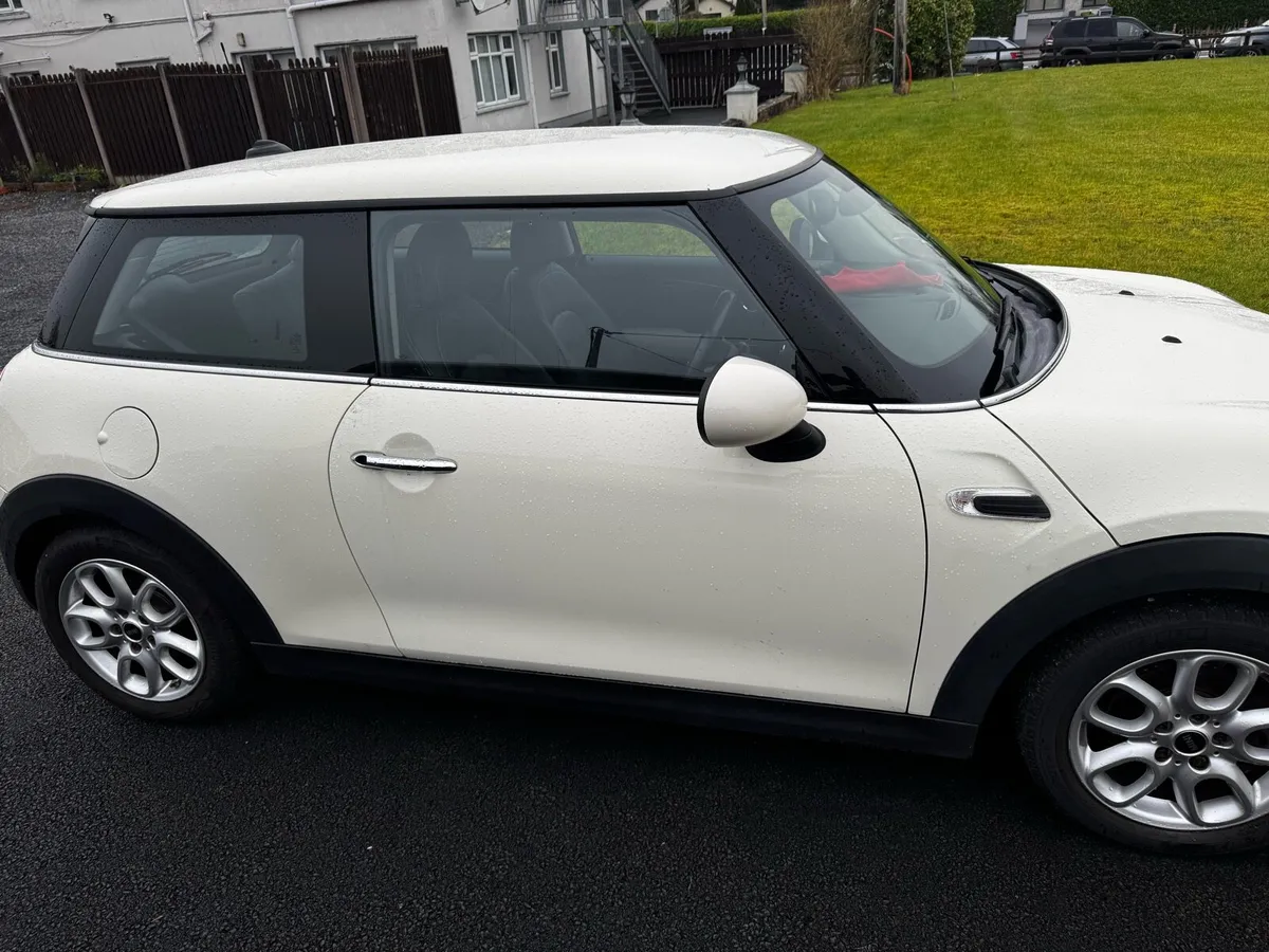 162 Mini Cooper 55k km - Image 2
