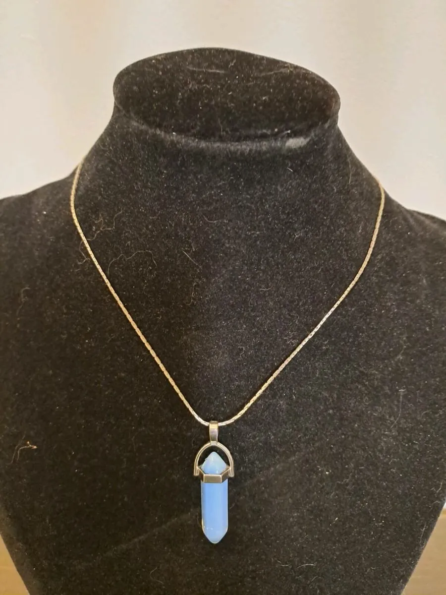 Blue Crystal Point Necklace Gift Boxed - Image 3
