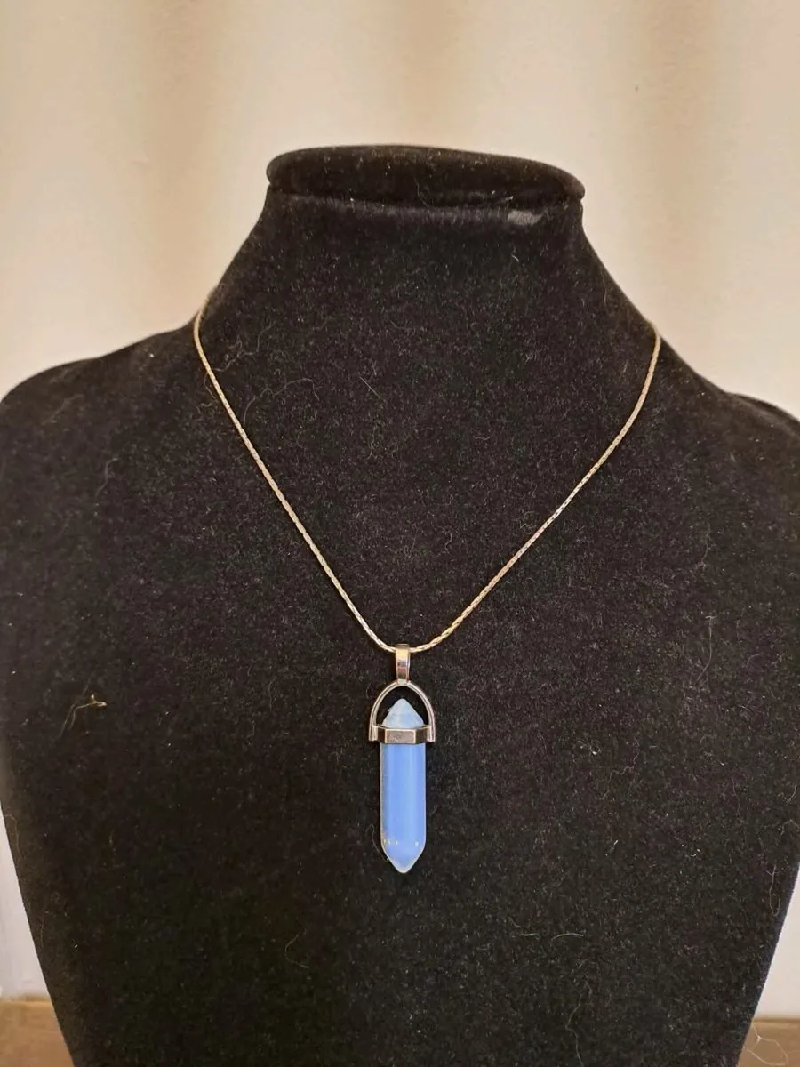 Blue Crystal Point Necklace Gift Boxed - Image 4