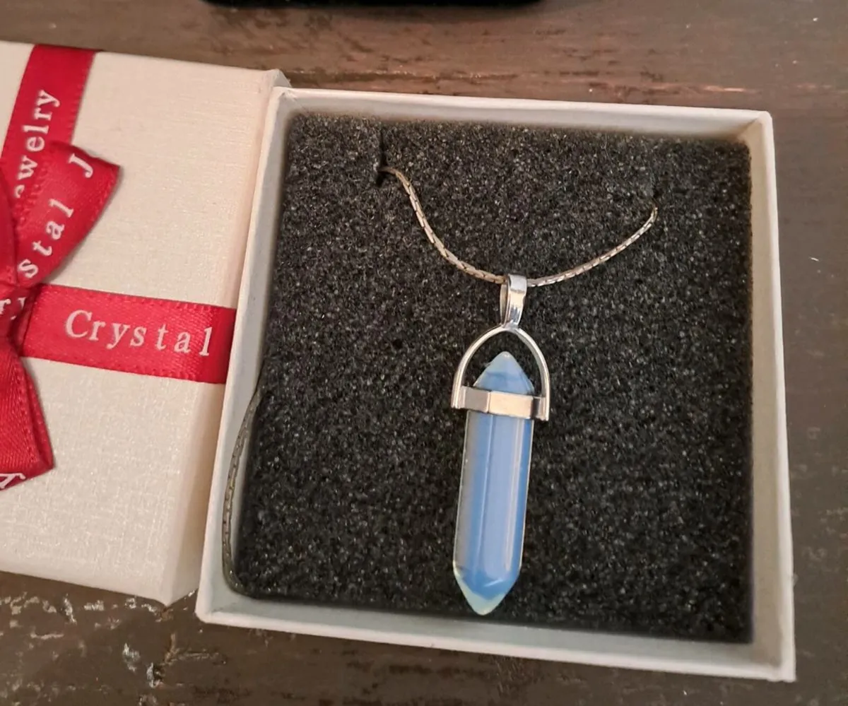 Blue Crystal Point Necklace Gift Boxed - Image 1