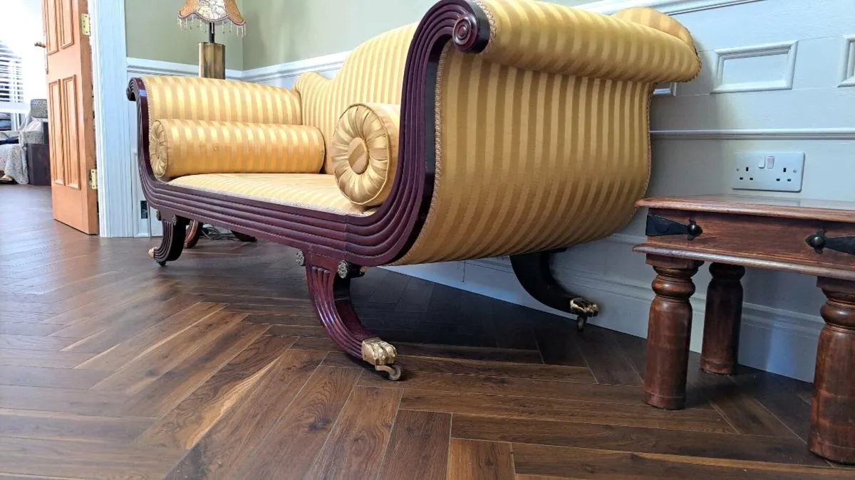 Large antique sofa - Image 2