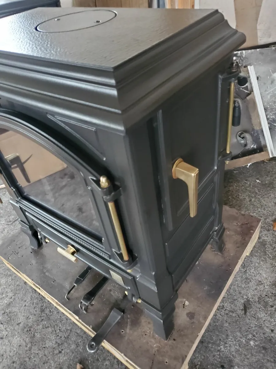 Nestor Martin 8kw solid fuel stove as new - Image 2