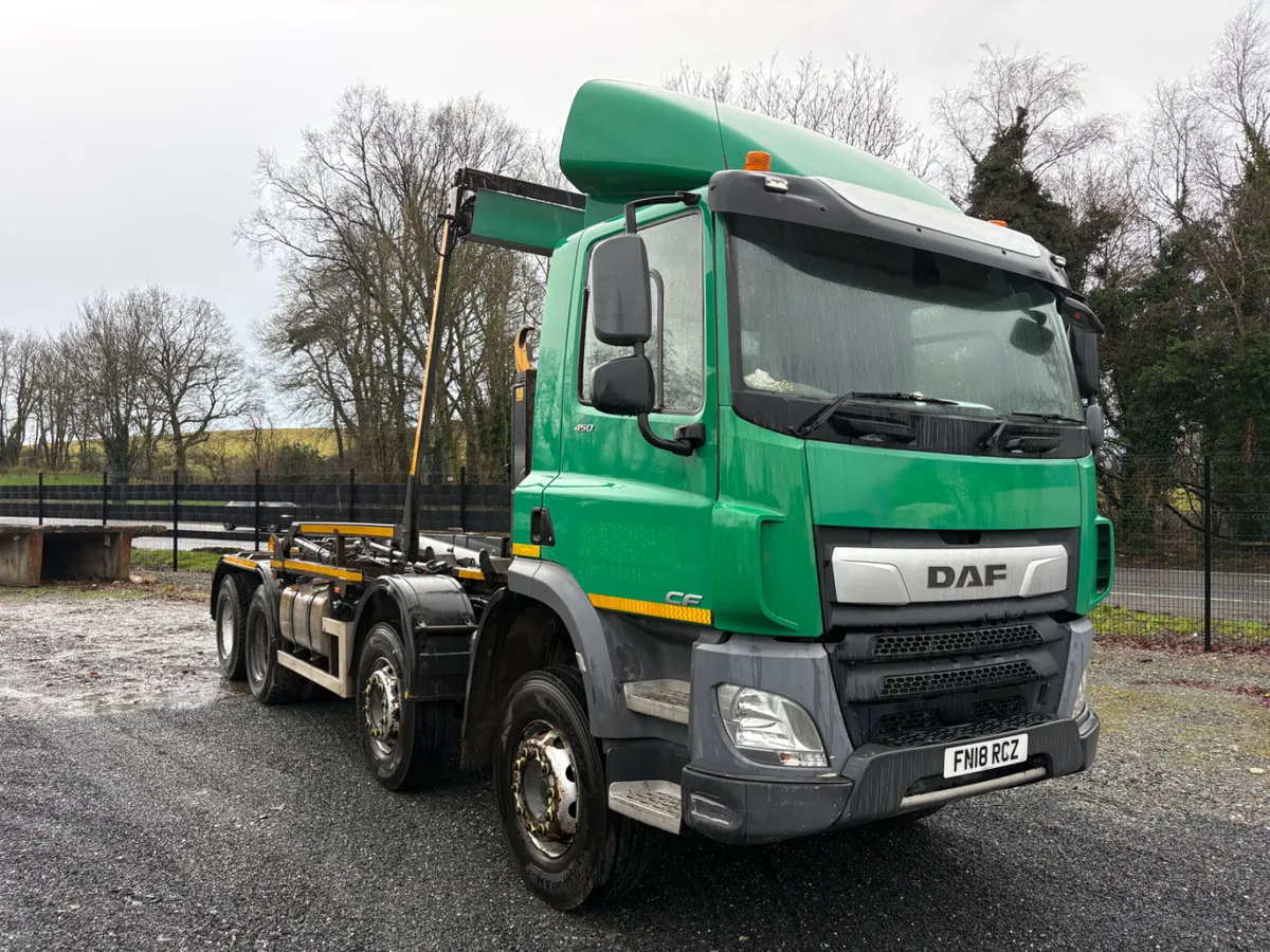 2018 DAF CF 450 8x4 Hookloader - Image 2