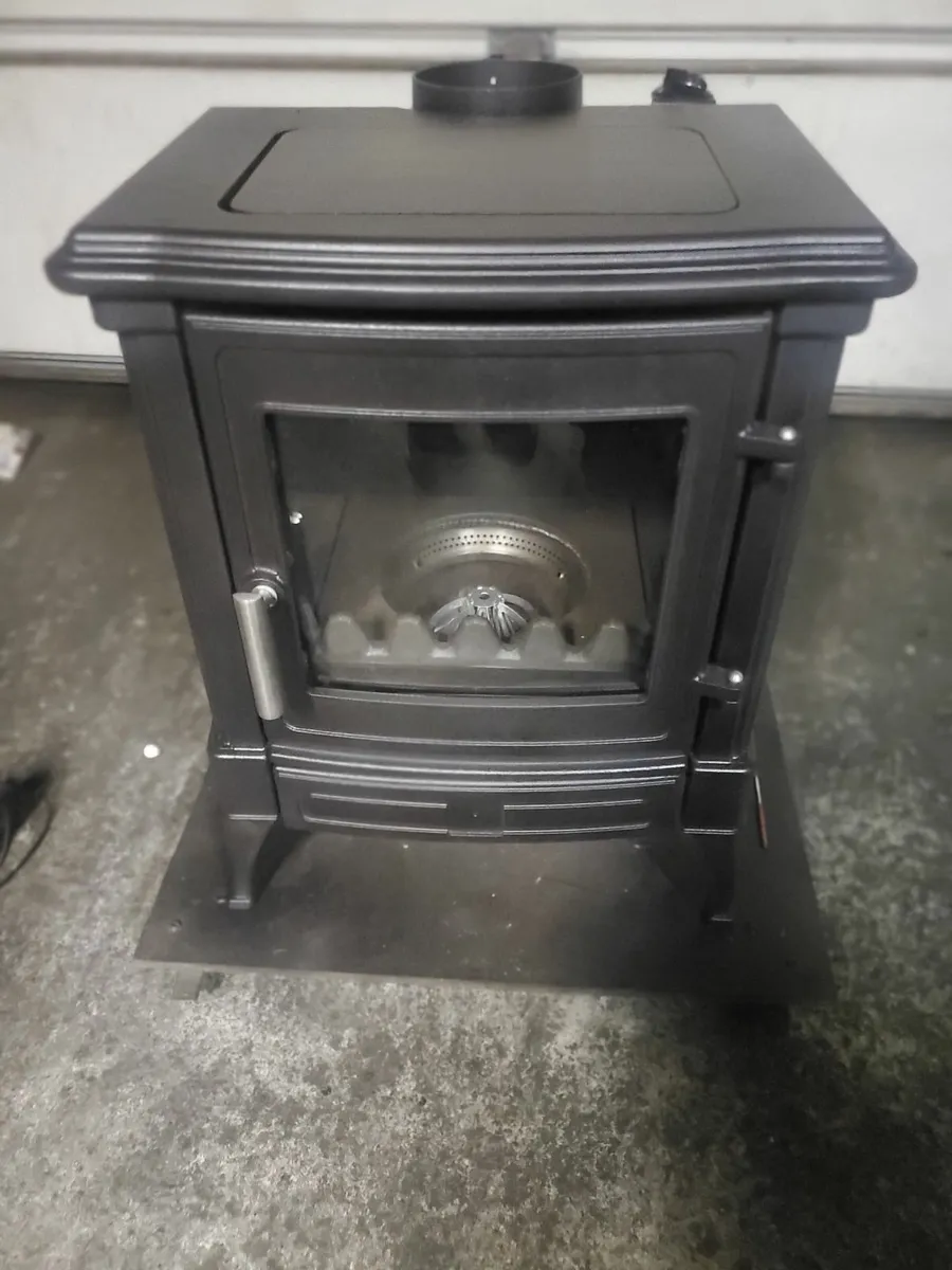 Nestor Martin 5 kw oil stove fully refurbished - Image 1