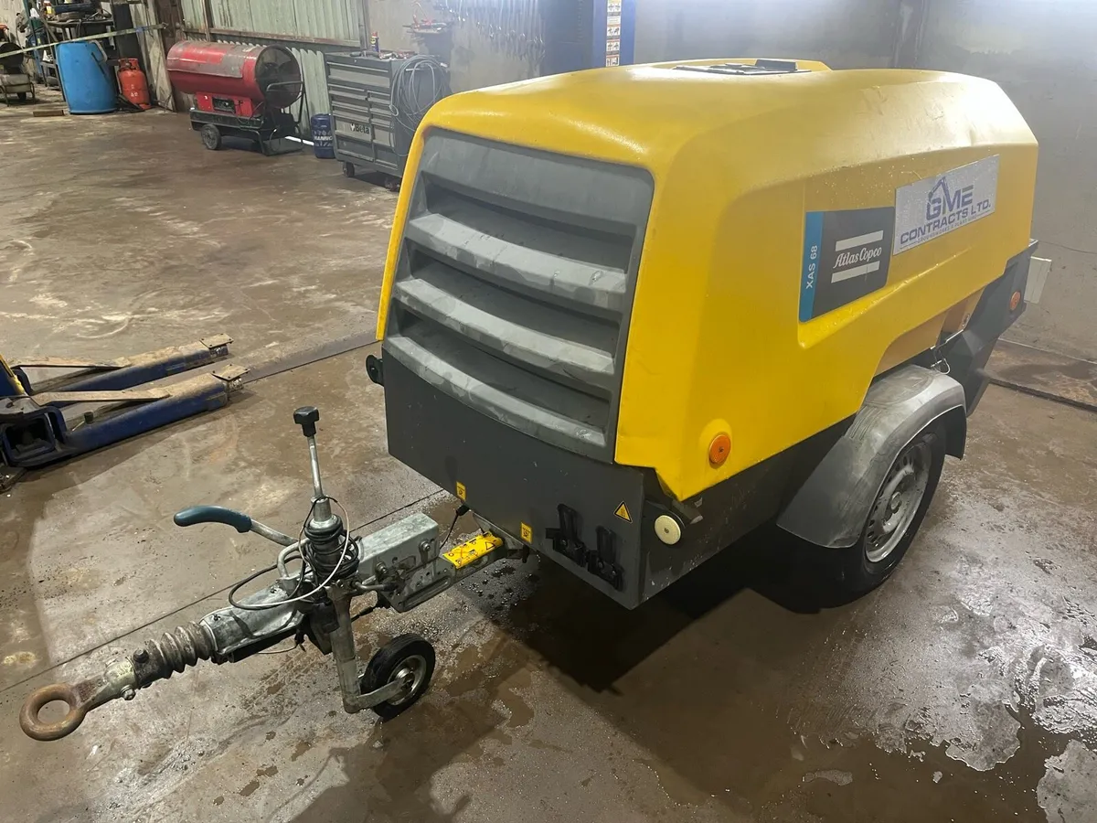 2018 Atlas Copco XAS68 Road Compressor - Image 2