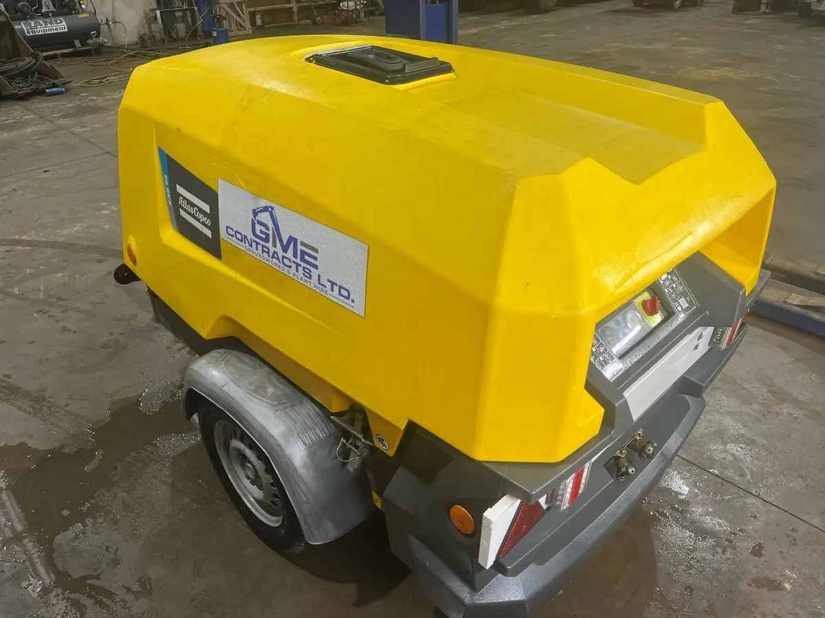 2018 Atlas Copco XAS68 Road Compressor - Image 3