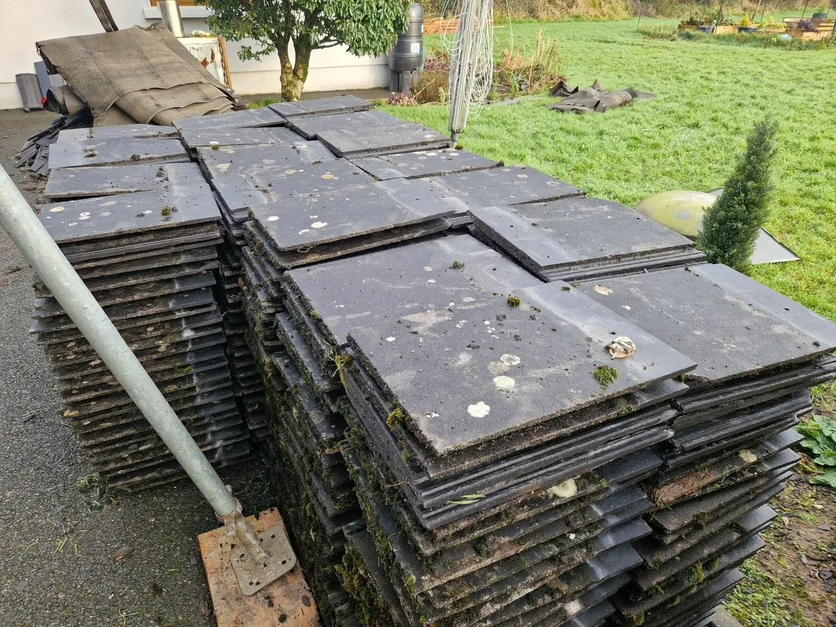 Old roof tiles - Image 1