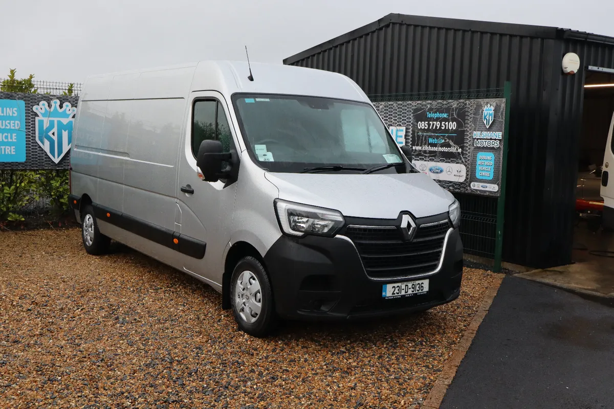 Renault Master LWB 2023 - Image 1